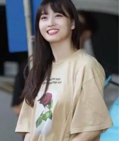 legenda Tシャツ 薔薇 ローズ TWICE モモ着用 oy