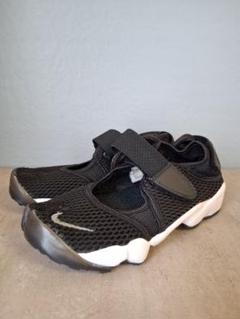 新品 NIKE エアリフト キッズ 18㎝ 新品 NIKE AIR RIFT ナイキ エアリフト キッズ グレー 18cm