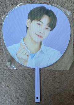 seventeenジョンハンPOWEROFLOVEあいのちからうちわ seventeenジョンハンPOWEROFLOVEあいのちからうちわ - メルカリ