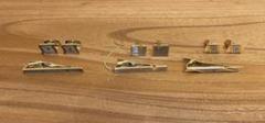ネクタイピンとカフスボタン３セット　ゴールド