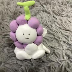 ぶどうの形状の置物
