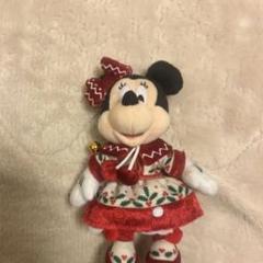 ミニー クリスマスストーリーズ ぬいぐるみバッジ - メルカリ