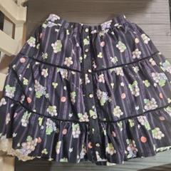 アクシーズファムキッズ　葡萄柄のスカート　140㎝