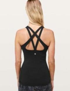 ルルレモン　タンクトップ　６　黒　新品未使用 Lululemon ストレッチタンクトップ