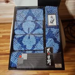 座布団カバー 青色花柄