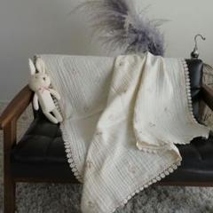 レース　さくらんぼ刺繍 3重ガーゼブランケット 70×90㎝ 韓国イブル