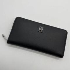 ☆新品同様☆トミーヒルフィガー☆長財布☆ラウンドジップ