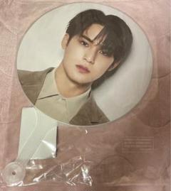 SEVENTEEN ミンギュ incomplete 団扇 うちわ 新品未開封 2025年最新】ミンギュ うちわ incompleteの人気アイテム - メルカリ