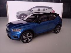 105-028 ボルボ特注 1/18 ボルボ VOLVO XC40 ブルー 1/18 Scale Volvo XC40 SUV 2018 Blue Diecast Car Model Toy