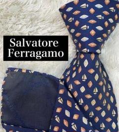 【新品未使用】Salvatore Ferragamo ネイビーマフラー（メンズ） ストール - メンズ | Ferragamo