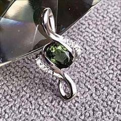 モルダバイト ペンダントトップ⭐️SILVER925