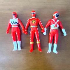 レッドレンジャー フィギュア 3体セット／戦隊ヒーロー 異なるデザイン・約9cm