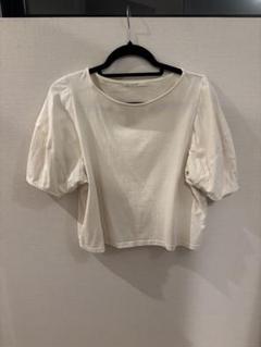 e.r.g* アイボリー バルーンスリーブ Tシャツ