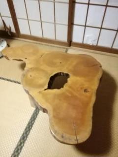 欅のテーブル