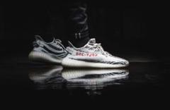 【Summer Sale!!】YEEZY BOOST 350 V2