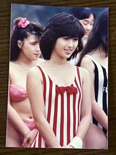酒井法子様の生写真プロマイド・マルベル堂では・商品無し。現物です。 2025年最新】酒井法子生写真の人気アイテム - メルカリ