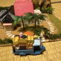 夢だけど夢じゃない！ 陶器製切り株型植木鉢とミニチュア庭ミニカー付き