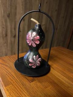 ひょうたんランプ　黒　花