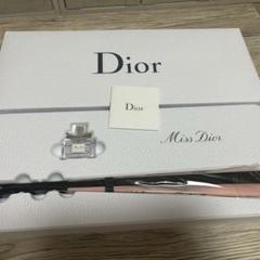 Dior ミスディオール ノベルティ 扇子＆ミニ香水セット 非売品 新品未使用 非売品】未開封Dior ミス ディオール 香水＆扇子セット