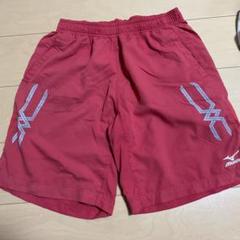 Mizuno テニス用赤ハーフパンツ
