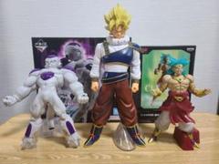 ドラゴンボールフィギュアまとめ売り（孫悟空 フリーザ ブロリー３体セット）のサムネイル