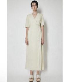 MOUSSY クリーム色 ラップドレス 半袖 ロング