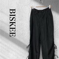 BISKEE ビスキー　サイドリボン　カーゴ　パンツ　黒　くろ