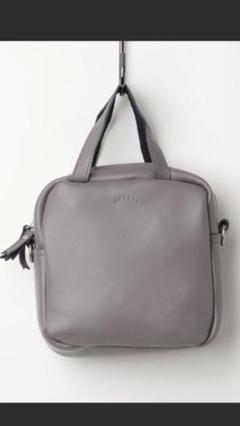 MEADOW グレー革ショルダーバック
