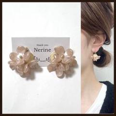 ピンク　お花　３連　ハンドメイド　ピアス　イヤリング