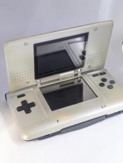 完動品　ニンテンドーDS 本体 シルバー2