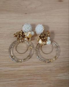 malle la brocante ビーズフラワー 大ぶりピアスのサムネイル