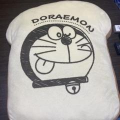 ドラえもんクッション