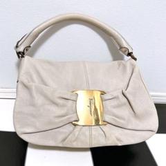 《美品》Ferragamo(フェラガモ)ハンドバッグ ヴァラ