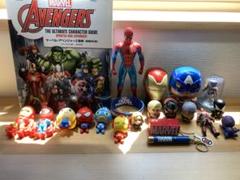 マーベル　本、キーホルダー、フィギュア　廃盤品あり
