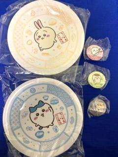 ちいかわ　くら寿司　うさぎ　ハチワレ　缶バッジ　くりまんじゅう　ラッコ
