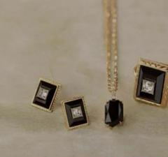 agete ブラック　カルセドニー　ピアス　クラシック　k10 yg トパーズ agete ブラック カルセドニー ピアス クラシック k10 yg