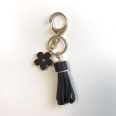 フラワー タッセル キーホルダー ブラック