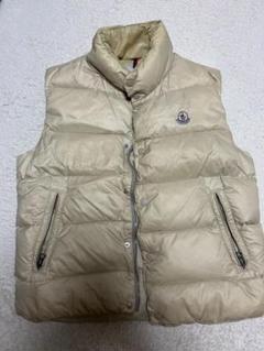 MONCLER ベージュ ダウンベスト サイズ2 - メルカリ