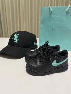 Nike ブラックスニーカー ティファニーブルー