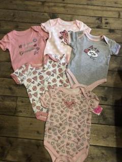 アメリカ購入ベッツィージョンソンのロンパース6ヶ月Betsey日本未発売セレブ