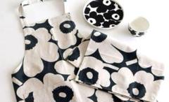 ■新品未使用＆人気完売品■レア　マリメッコ　marimekko エプロンのサムネイル