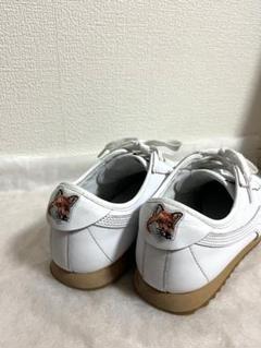 希少 PUMA × Maison Kitsune 刺繍 レザー スニーカー 25 PUMA】 シグニチャーのキツネの刺繍を施したROMA KITSUNE 現在
