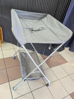オムツ替え オムツ交換台 折りたたみ可能 ベビーベッド　グレー