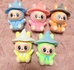 ラブブ　LABUBU フィギュア