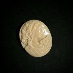 和装小物　緒締め　アンティーク　天然素材　細密彫刻　鯨の歯 2025年最新】鯨 歯 彫刻の人気アイテム - メルカリ