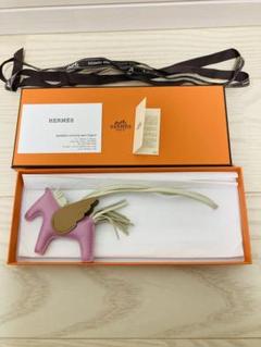 HERMESのペガサスチャーム　希少カラー ショコラ×クレ 2025年最新】エルメス ペガサス クレの人気アイテム - メルカリ