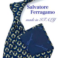 【美品】Salvatore Ferragamo ネクタイ 動物 小紋 紺 シルク