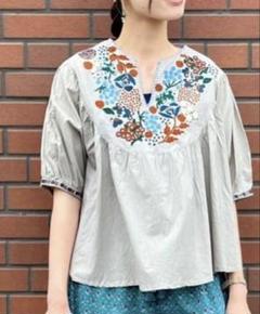 @ マーブルシュッド mableSUD 刺繍 花柄 総柄 ブラウス シャツ 半袖 Yahoo!オークション -「marble sud マーブルシュッド」(シャツ