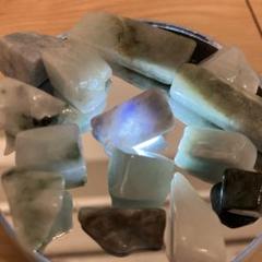 ［水色で高透過］　結晶びっしり　入りコン沢翡翠12g 糸魚川翡翠セット コン沢1個、ラベンダー翡翠1個入り 【約41g