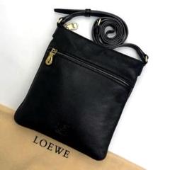 美品○ロエベ ショルダーバッグ アナグラム ロゴ型押し